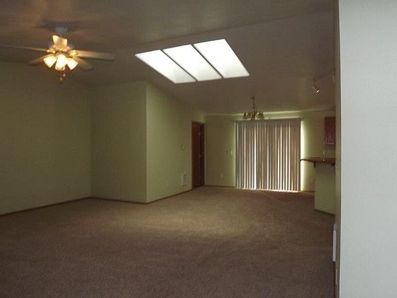 3rd image of 1108 Berkley St