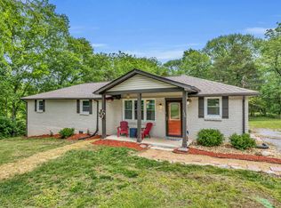 135 Greenwood Dr, La Vergne, TN 37086