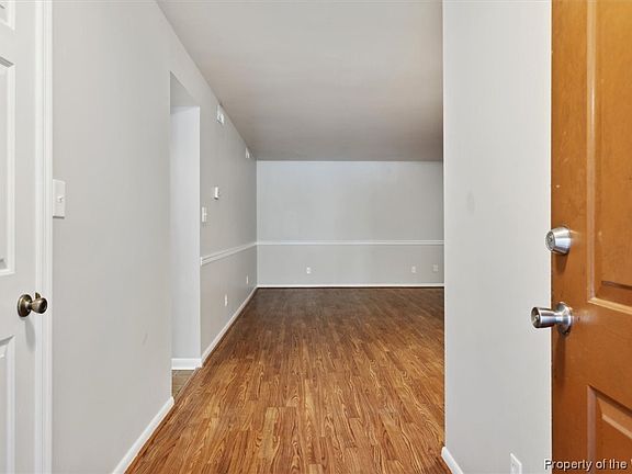 4th image of 306 Patriot Ln Unit C