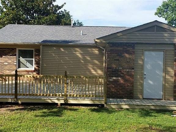 4th image of 360 E Tiverton Way