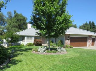 4140 Saratoga Dr, Redding, CA 96002