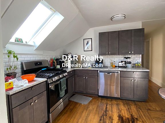 5th image of 334 Alewife Brook Pkwy #3