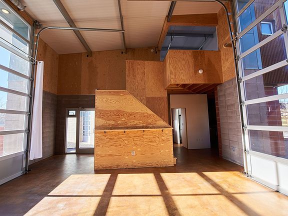 4th image of 934 Shoofly St Unit B
