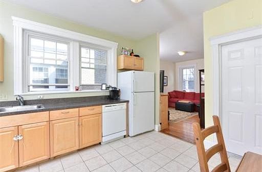 4th image of 266-270 Windsor St #268-5
