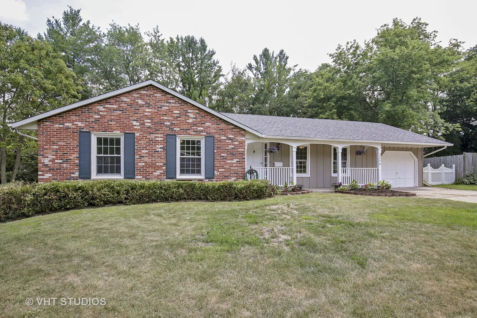1224 Fox Glade Ct photo 1