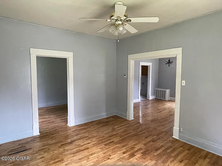 1417 Crow St — Photo 14