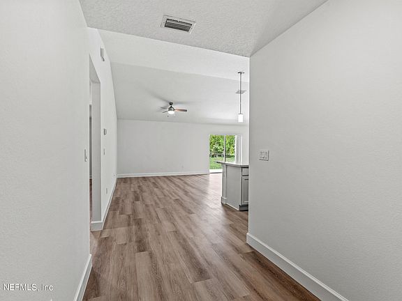 5th image of 119 LONDON Drive