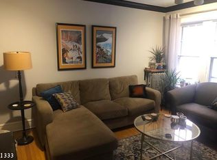 1333 W Carmen Ave #213, Chicago, IL 60640
