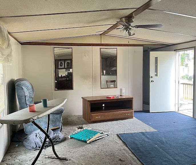 340 E North St #14 — Photo 14