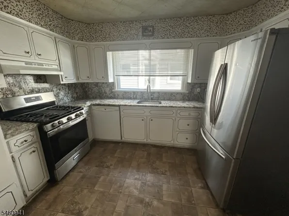 262 Hornblower Ave, Belleville, NJ 07109