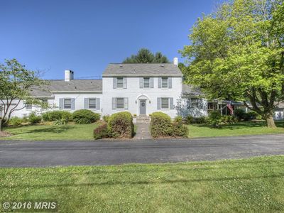 2047 Hunter Mill Rd, Vienna, VA, 22181