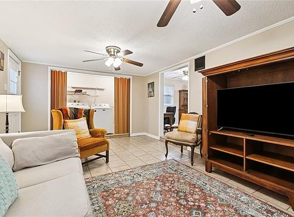 3rd image of 543 Melody Dr