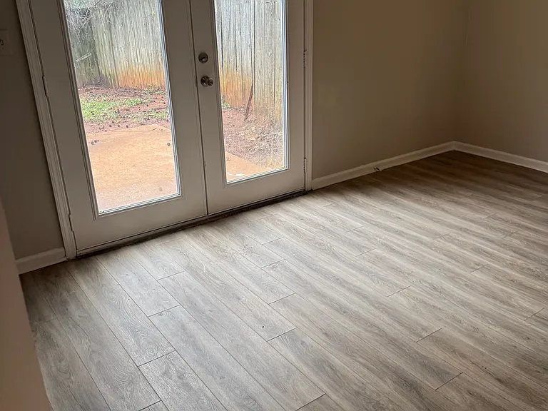5511 Saint James St — Photo 9