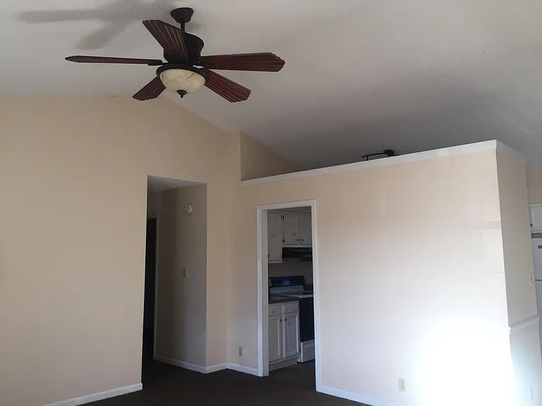 602 Blackburn Dr — Photo 3