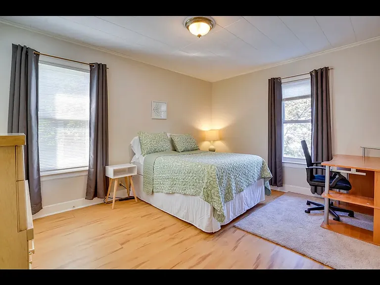 765 Westcott St — Photo 8