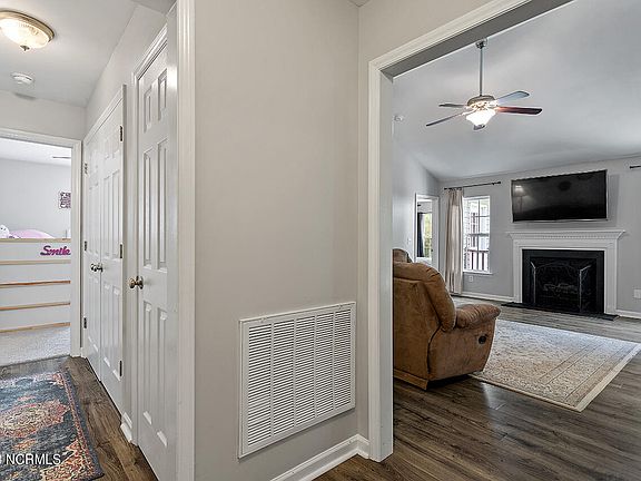 5th image of 63 N Dandelion Green Court