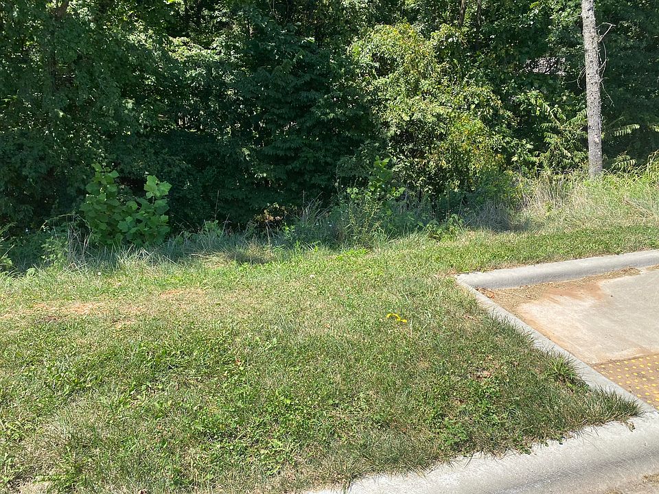 1st image of 5831 S Cloverdale Ln