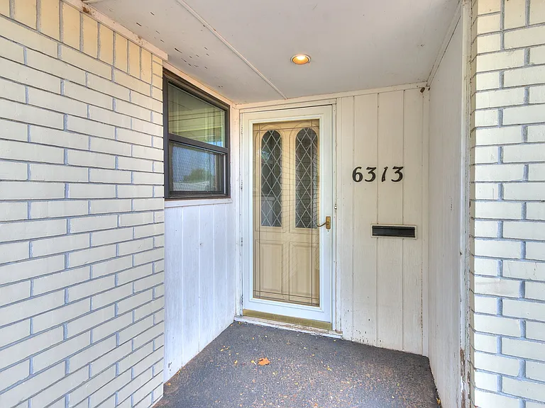 6313 Avalon Ln — Photo 15