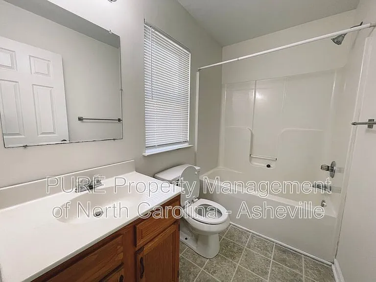 16 Evergreen Ave #A — Photo 10