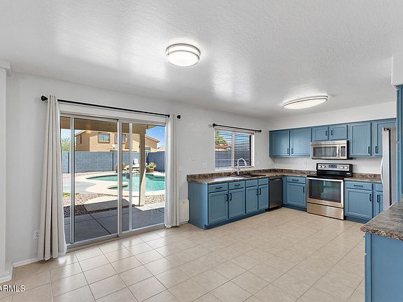 3rd image of 25752 W ST KATERI Drive