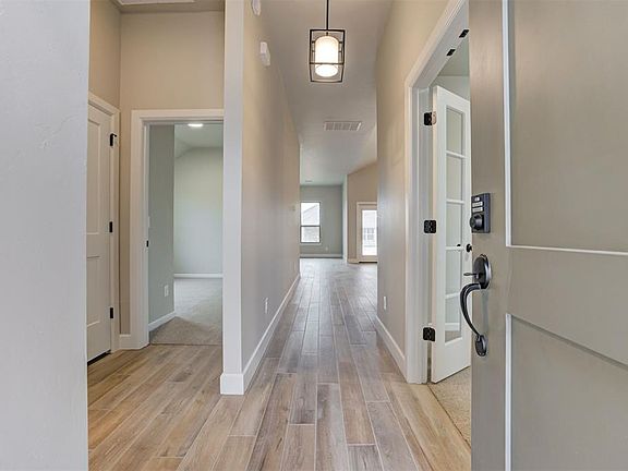 3rd image of 632 Honey Springs Ln