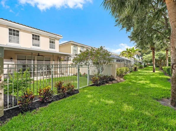 442 Capistrano Drive, Palm Beach Gardens, FL 33410