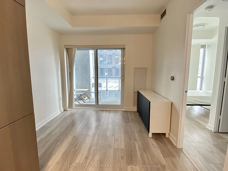 1 Yorkville Ave #601 — Photo 4