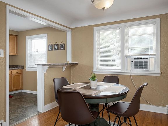 367 Potters Rd Buffalo NY-large-006-005-Dining Room-1500x100