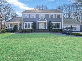 18 Jefferson Landing Cir, Pt Jefferson, NY 11777