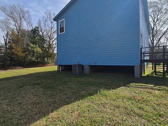 2nd image of 214 Ruth St