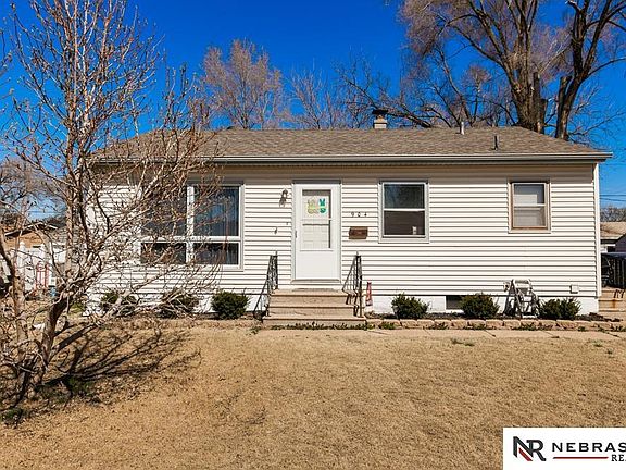 2nd image of 904 W 31st Ave