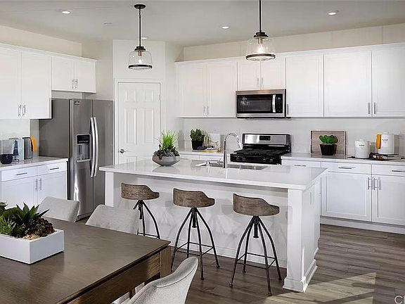 2nd image of 24951 Gulfstream Ln