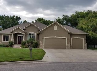 16 Dakota Dr, Hutchinson, KS 67502