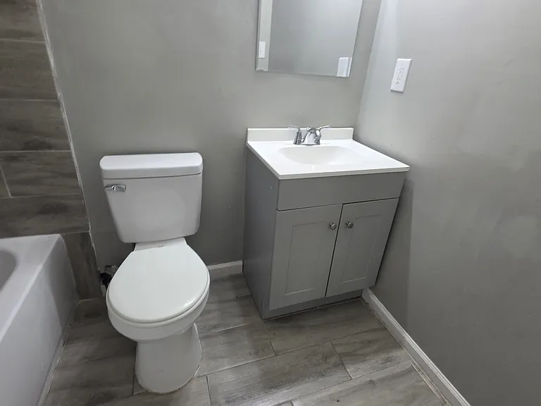 2504 Redvers Ave — Photo 21