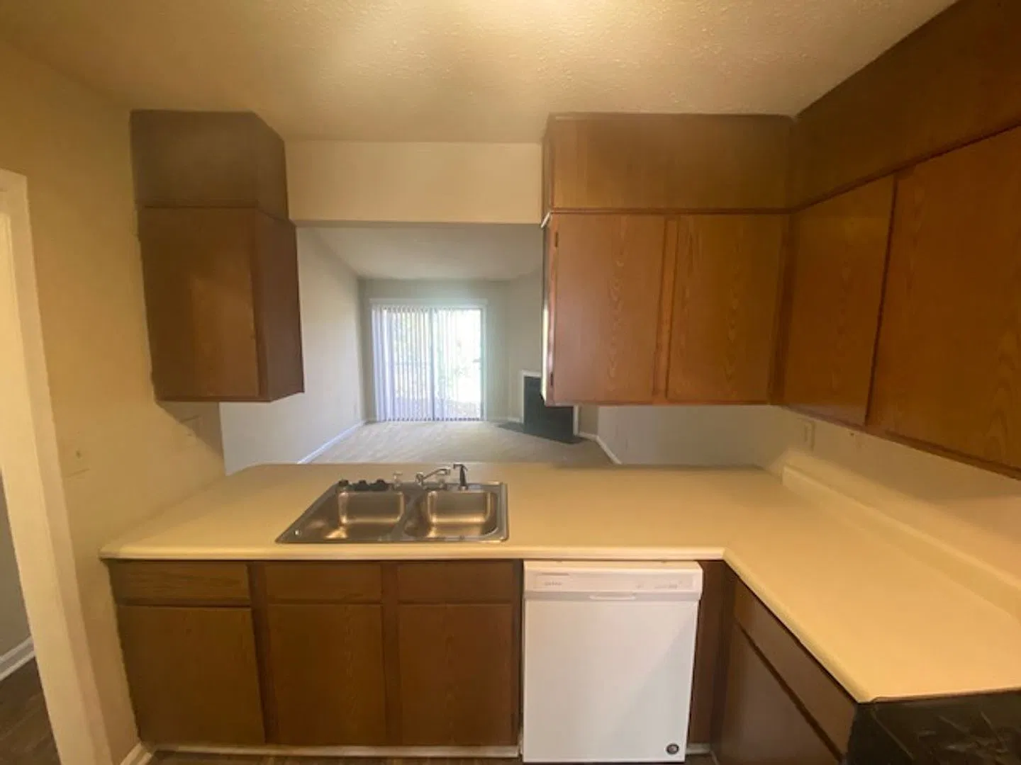 1215 Oakplace Drive — Photo 3