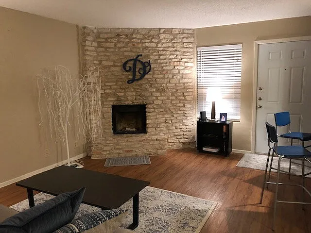 301 Algerita Dr #D — Photo 26