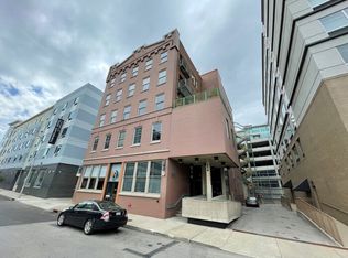 214 S 8th St APT 404, Louisville, KY 40202