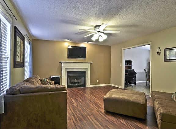 5th image of 815 Sugarcane Way