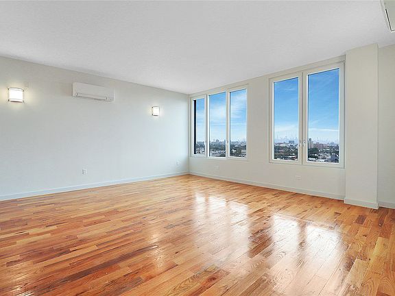 2nd image of 15 Somers St #7B