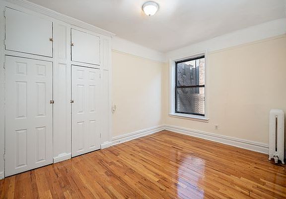 4th image of 812 W 181st St APT 54
