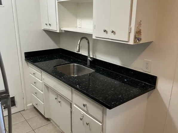 690 Vine St APT 6, San Jose, CA 95110