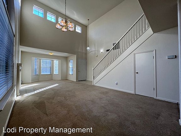 3rd image of 1282 Woodhaven Ln