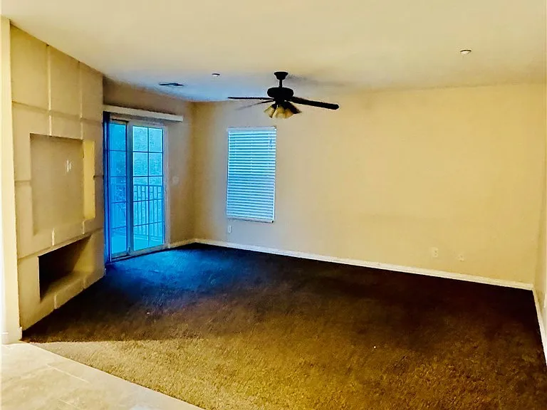 9160 Dimpled Ct — Photo 3