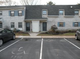 115 Valleybrook Dr, Lancaster, PA 17601