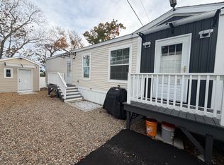 103 Newbury St TRAILER 17, Danvers, MA 01923