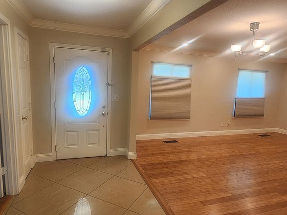 4th image of 6 Galley Ct