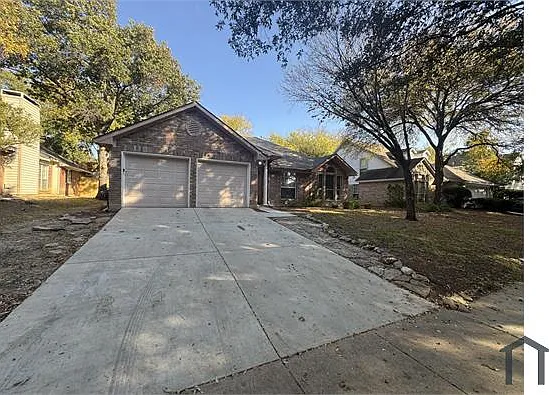 7504 Bear Lake Dr — Photo 3