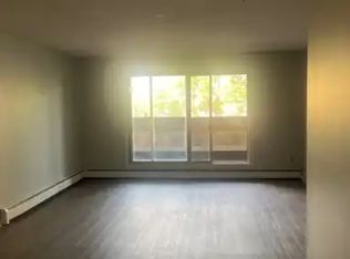 11740 89th St NW #103, Edmonton, AB T5B 3V5
