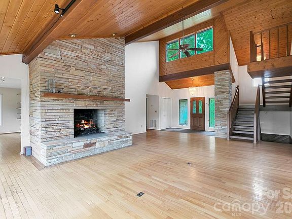 5th image of 547 Windover Dr