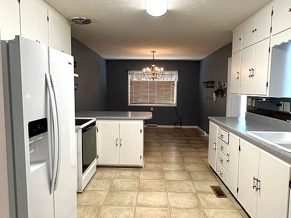 4th image of 2424 N Sherman Blvd